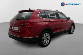 Volkswagen Tiguan Allspace Life Automatic Petrol SUV - Stock Number (1658706) - Drivers side rear corner