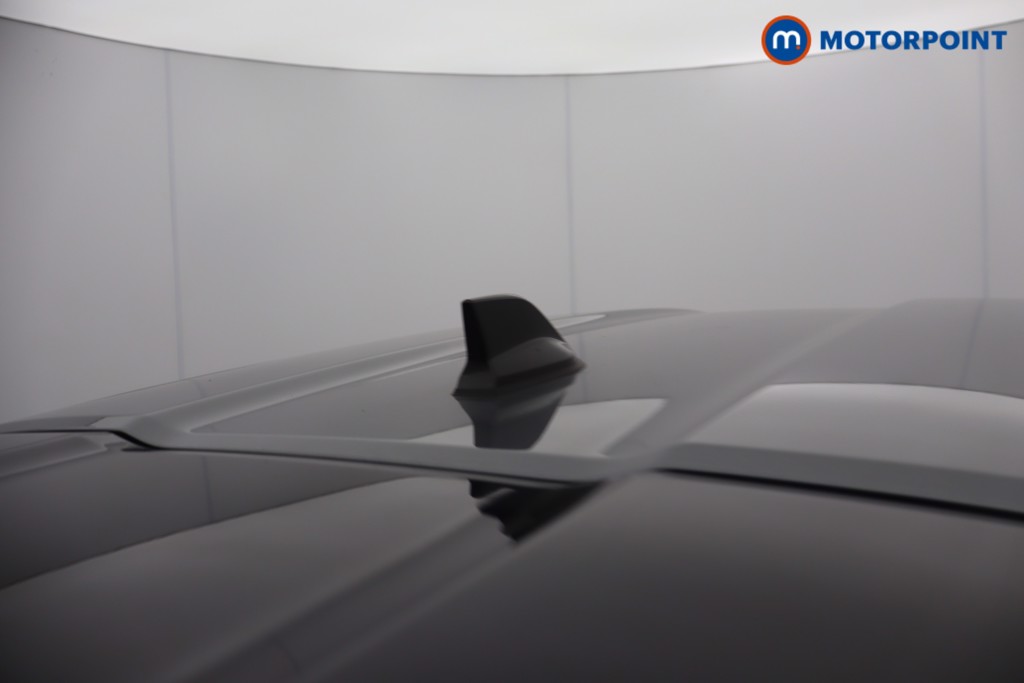 Nissan Juke N-Connecta Automatic Petrol SUV - Stock Number (1658961) - 4th supplementary image