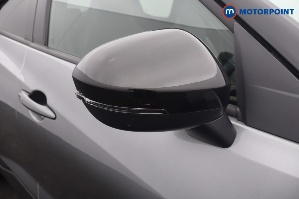 Nissan Juke N-Connecta Automatic Petrol SUV - Stock Number (1658961) - 23rd supplementary image