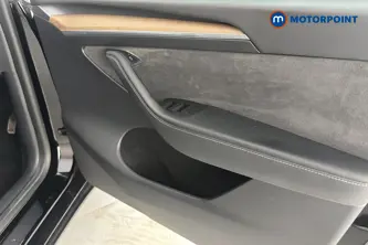 Tesla Model Y Long Range Automatic Electric SUV - Stock Number (1659695) - 18th supplementary image