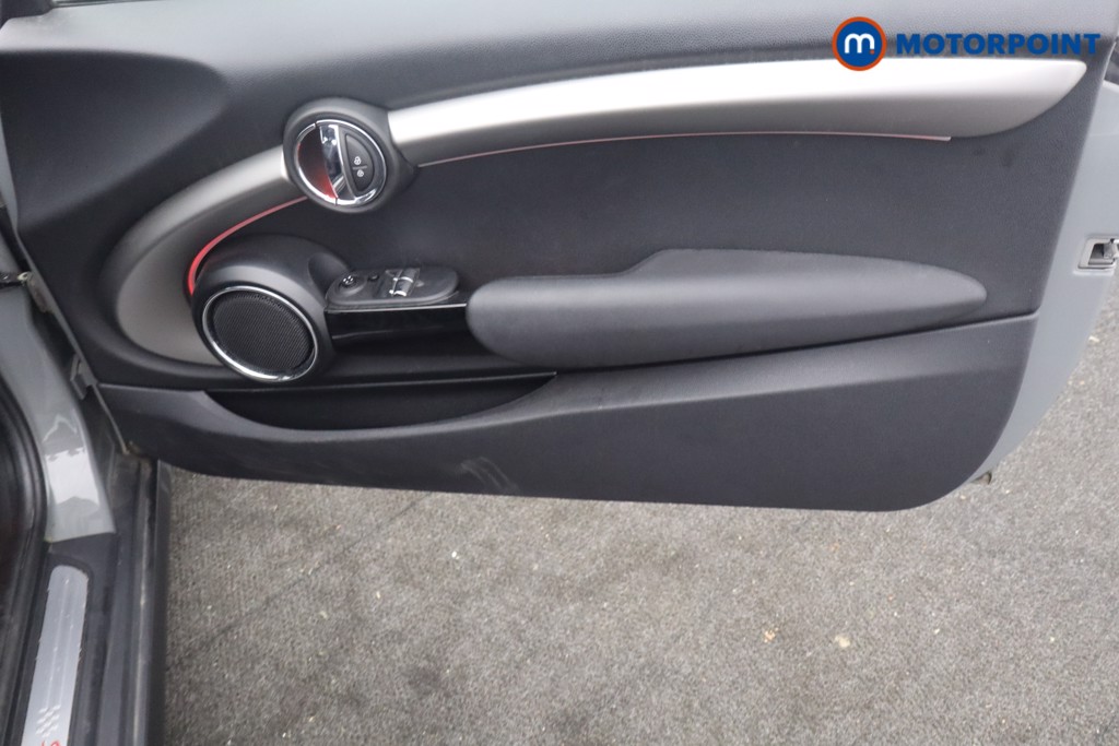 Mini Hatchback Cooper S Exclusive Automatic Petrol Hatchback - Stock Number (1660337) - 7th supplementary image