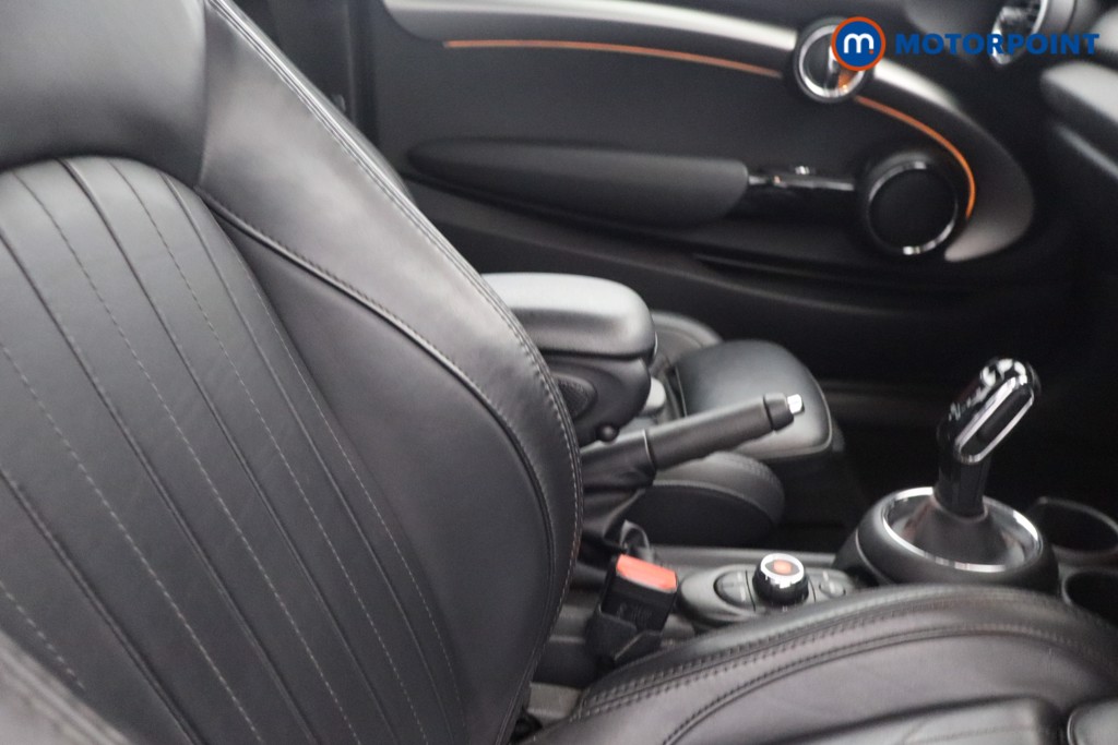 Mini Hatchback Cooper S Exclusive Automatic Petrol Hatchback - Stock Number (1660337) - 9th supplementary image