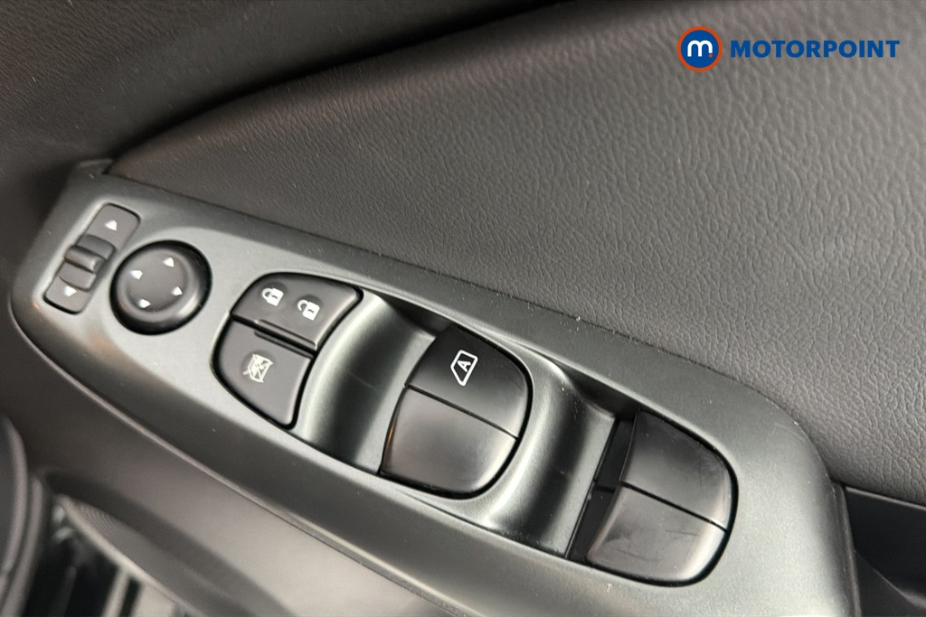 Nissan Juke Acenta Premium Manual Petrol SUV - Stock Number (1662177) - 19th supplementary image