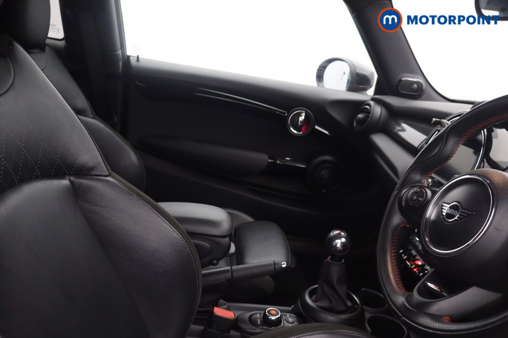 Mini Hatchback Cooper S Sport Manual Petrol Hatchback - Stock Number (1662382) - 11th supplementary image