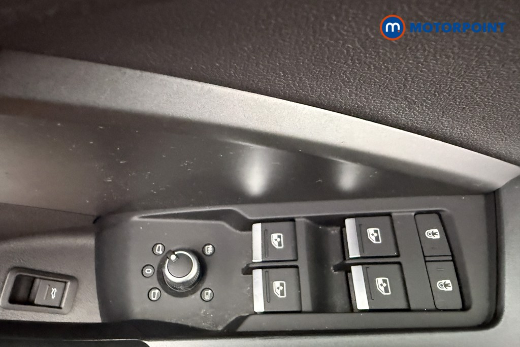 Audi Q3 S Line Automatic Petrol SUV - Stock Number (1662392) - 19th supplementary image