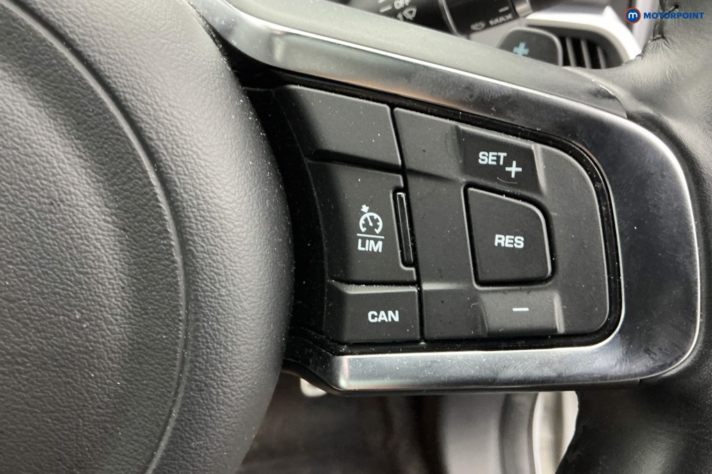 Jaguar E-Pace Chequered Flag Edition Automatic Petrol SUV - Stock Number (1663171) - 13th supplementary image