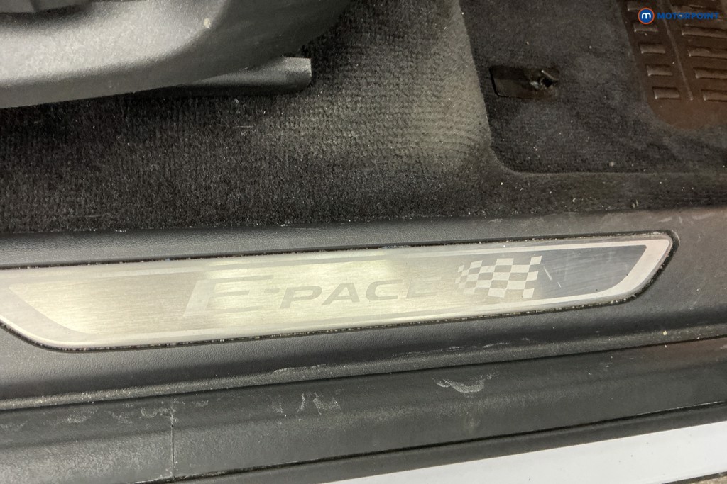 Jaguar E-Pace Chequered Flag Edition Automatic Petrol SUV - Stock Number (1663171) - 21st supplementary image