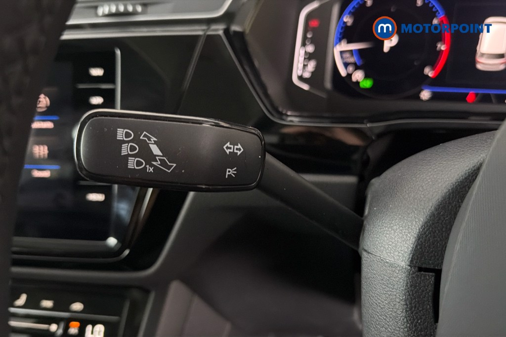 Volkswagen Touran SEL Automatic Petrol People Carrier - Stock Number (1663452) - 6th supplementary image