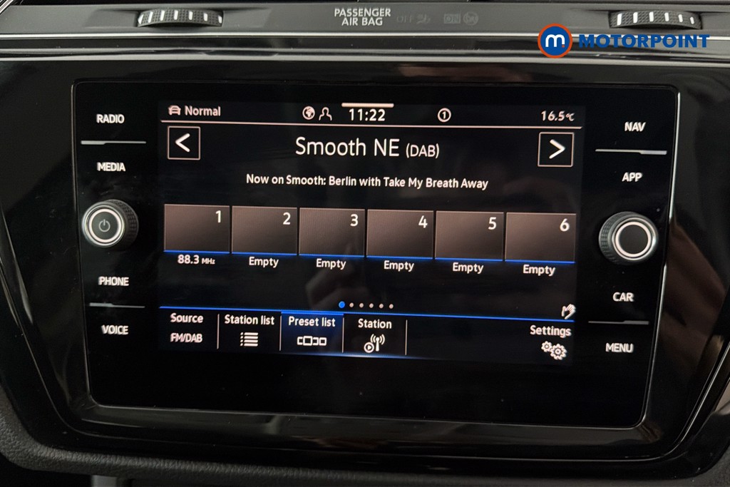 Volkswagen Touran SEL Automatic Petrol People Carrier - Stock Number (1663452) - 9th supplementary image