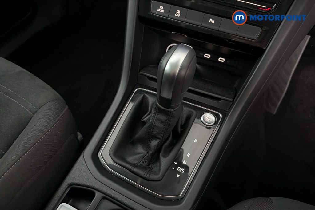 Volkswagen Touran SEL Automatic Petrol People Carrier - Stock Number (1663452) - 15th supplementary image