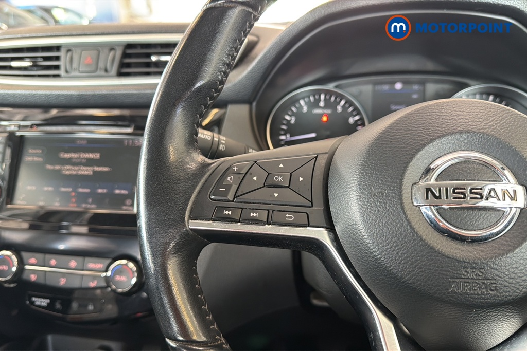 Nissan Qashqai Acenta Premium Manual Petrol SUV - Stock Number (1663578) - 4th supplementary image