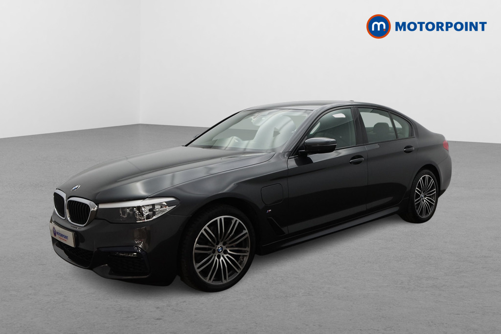 BMW 5 Series M Sport Automatic Petrol Plug-In Hybrid Saloon - Stock Number (1663784) - Passenger side front corner