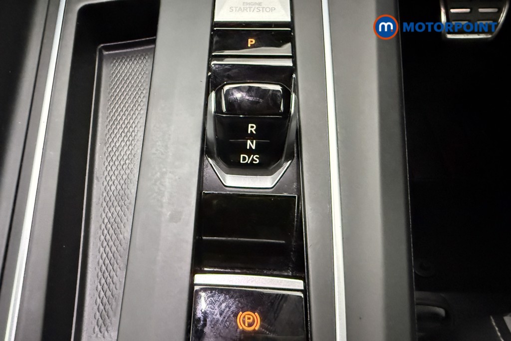 Volkswagen Golf R-Line Tiptronic Petrol Hatchback - Stock Number (1664898) - 7th supplementary image