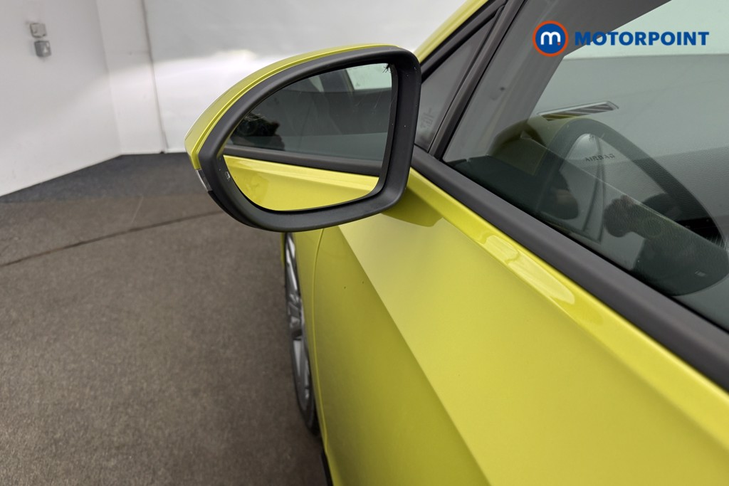 Volkswagen Golf R-Line Tiptronic Petrol Hatchback - Stock Number (1664898) - 28th supplementary image