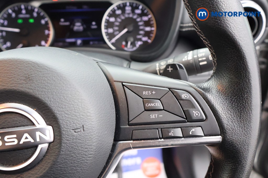 Nissan Juke N-Connecta Automatic Petrol SUV - Stock Number (1665102) - 3rd supplementary image