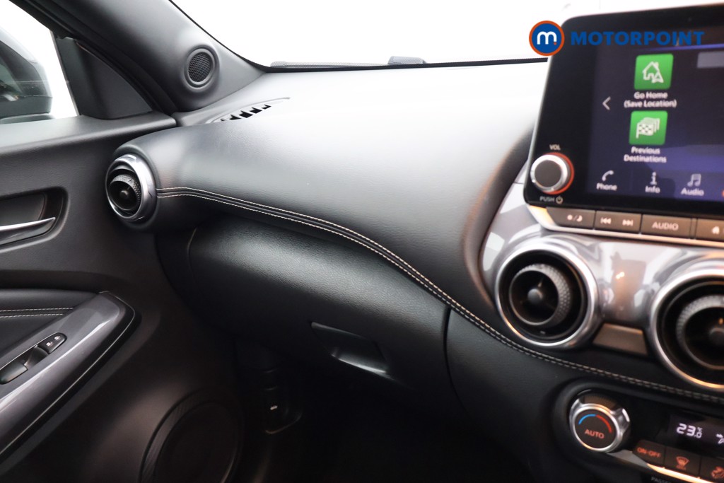 Nissan Juke N-Connecta Automatic Petrol SUV - Stock Number (1665102) - 13th supplementary image