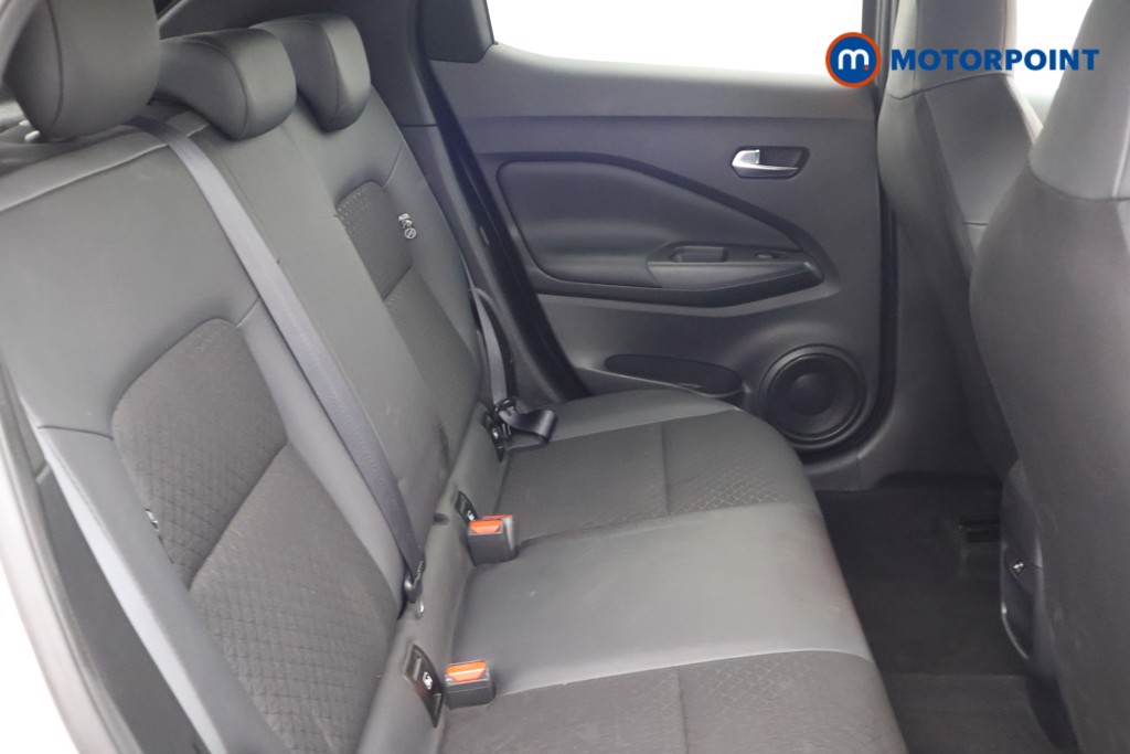 Nissan Juke N-Connecta Automatic Petrol SUV - Stock Number (1665102) - 18th supplementary image