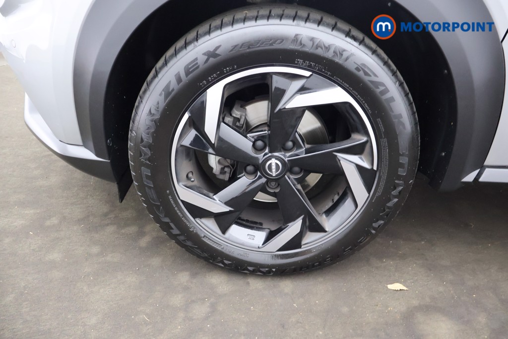 Nissan Juke N-Connecta Automatic Petrol SUV - Stock Number (1665102) - 35th supplementary image