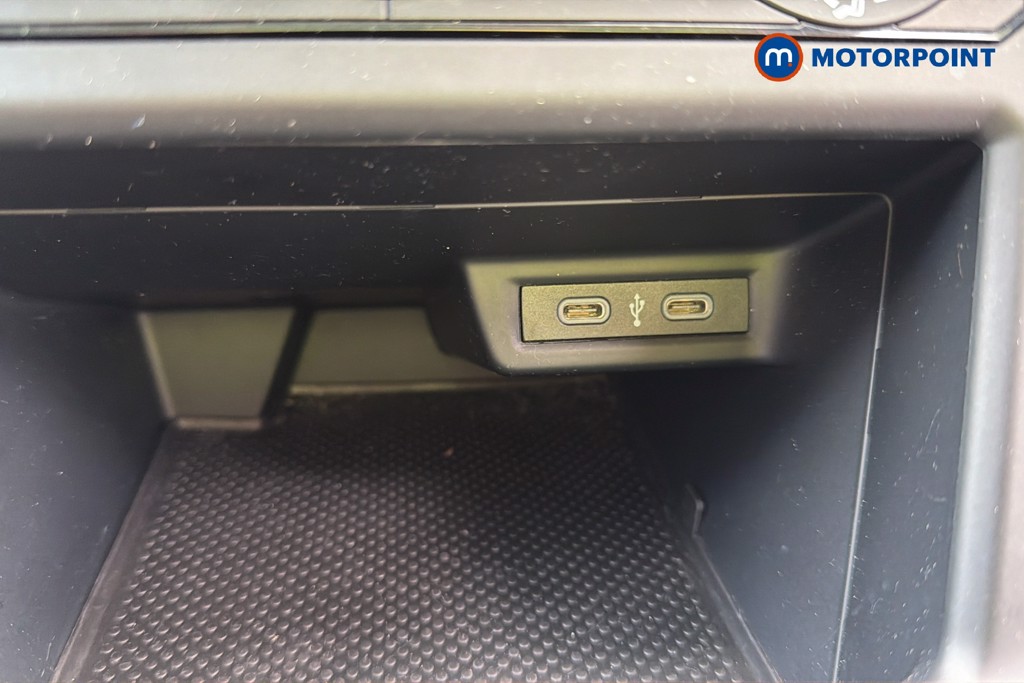 Volkswagen Polo Life Manual Petrol Hatchback - Stock Number (1665149) - 2nd supplementary image