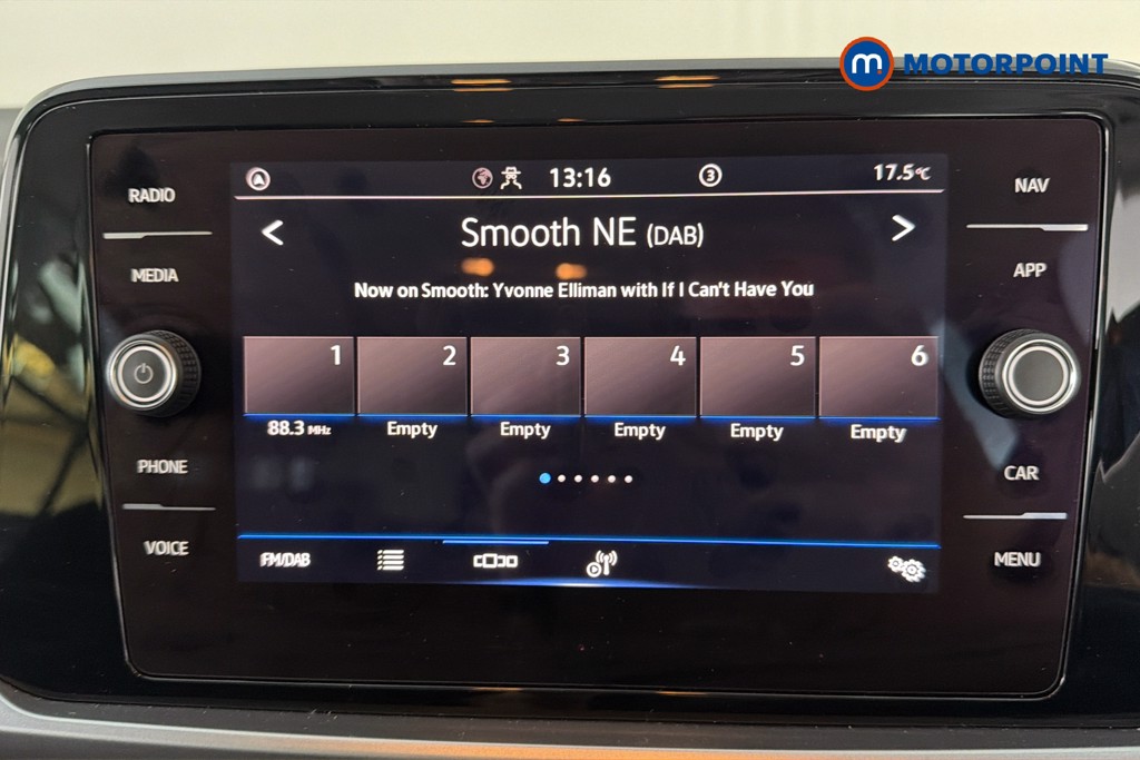 Volkswagen T-Roc Life Manual Petrol SUV - Stock Number (1665195) - 9th supplementary image