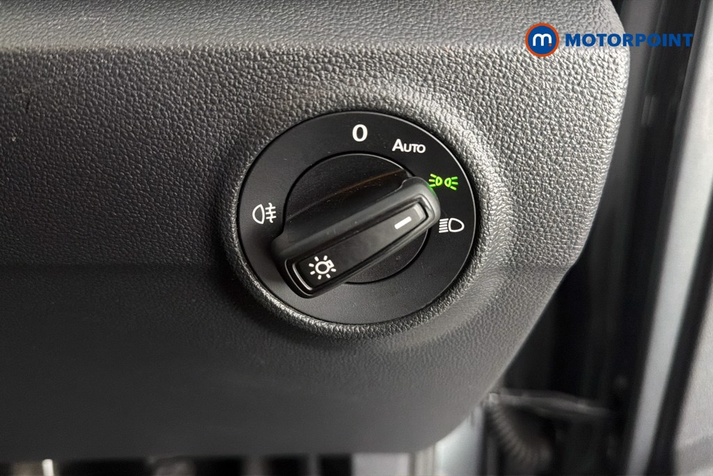 Volkswagen T-Roc Life Manual Petrol SUV - Stock Number (1665195) - 18th supplementary image