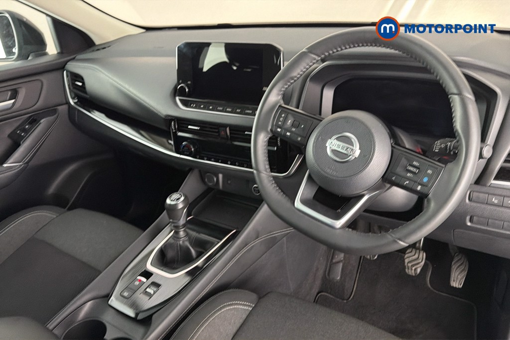 Nissan Qashqai Premiere Edition Manual Petrol SUV - Stock Number (1665776) - 2nd supplementary image
