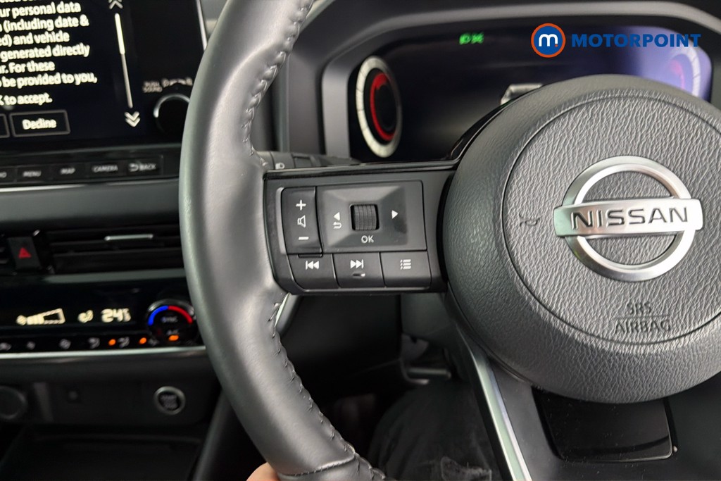 Nissan Qashqai Premiere Edition Manual Petrol SUV - Stock Number (1665776) - 3rd supplementary image