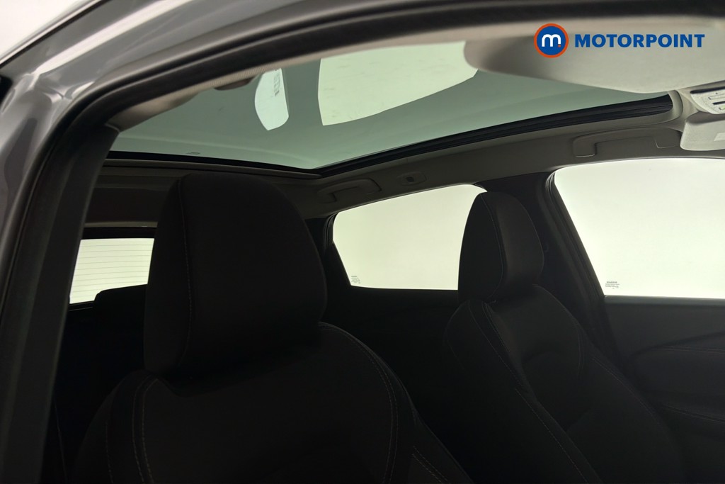 Nissan Qashqai Premiere Edition Manual Petrol SUV - Stock Number (1665776) - 14th supplementary image