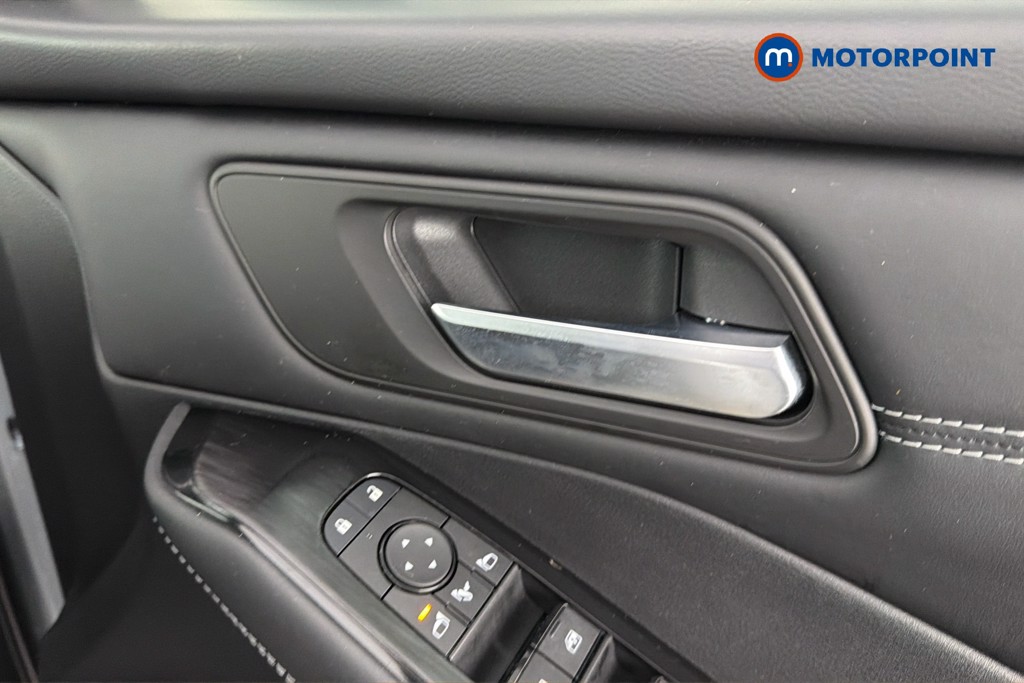 Nissan Qashqai Premiere Edition Manual Petrol SUV - Stock Number (1665776) - 42nd supplementary image