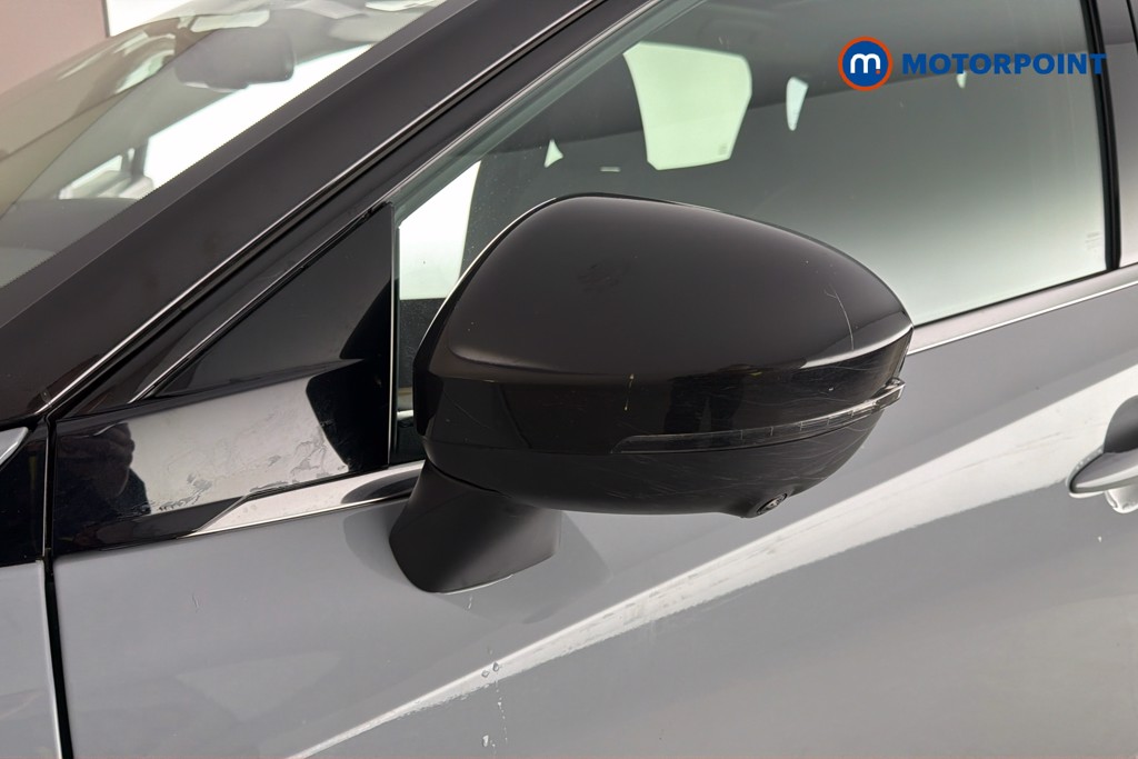 Nissan Qashqai Premiere Edition Manual Petrol SUV - Stock Number (1665776) - 43rd supplementary image