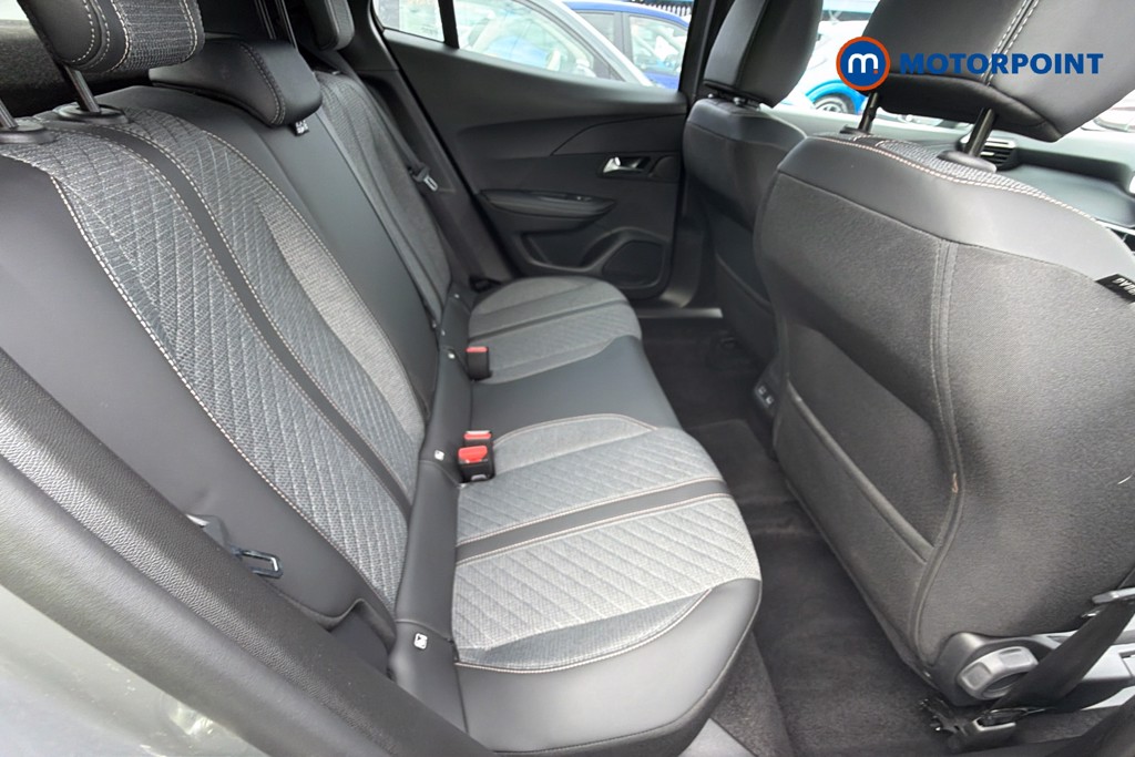 Peugeot 2008 Allure Manual Petrol SUV - Stock Number (1665842) - 8th supplementary image