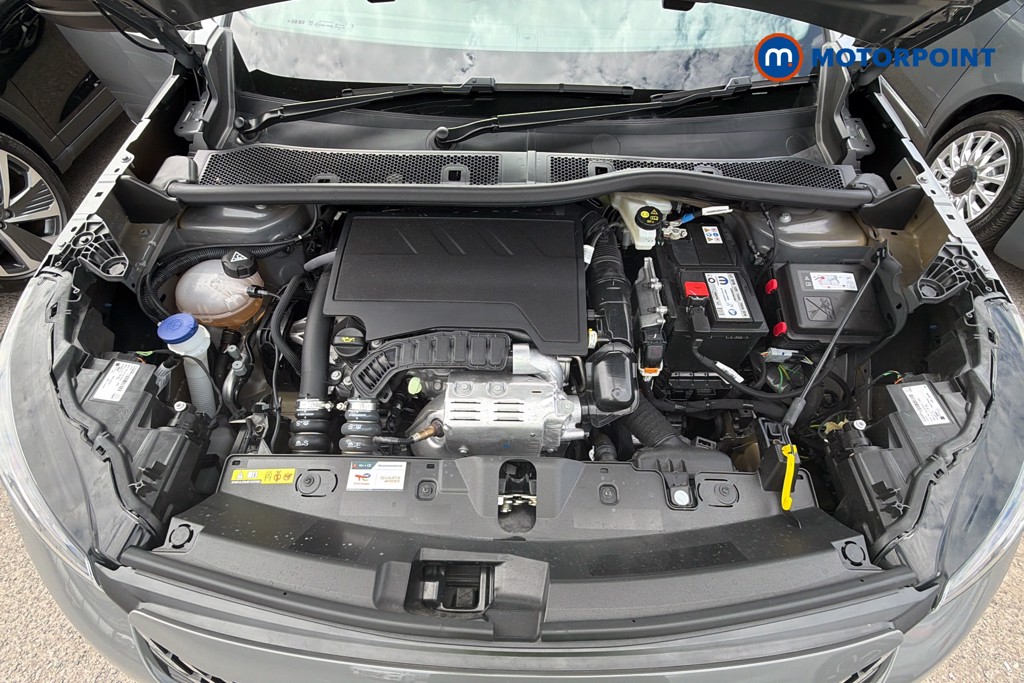 Peugeot 2008 Allure Manual Petrol SUV - Stock Number (1665842) - 9th supplementary image