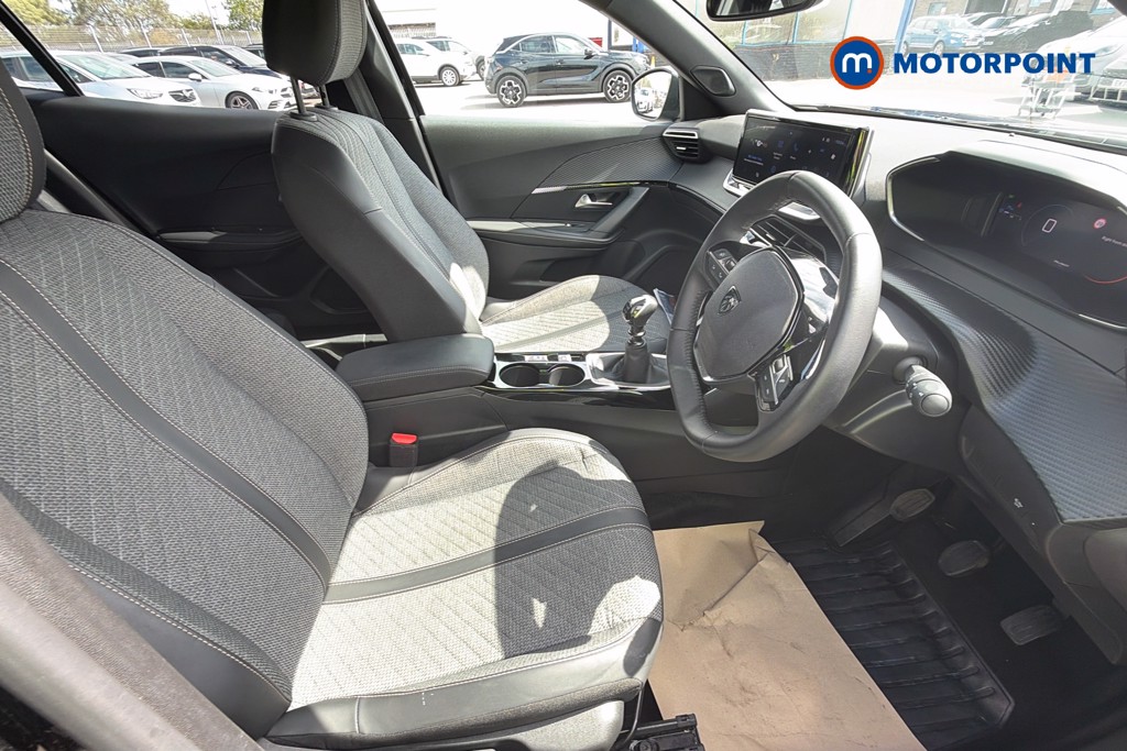 Peugeot 2008 Allure Manual Petrol SUV - Stock Number (1665900) - 7th supplementary image