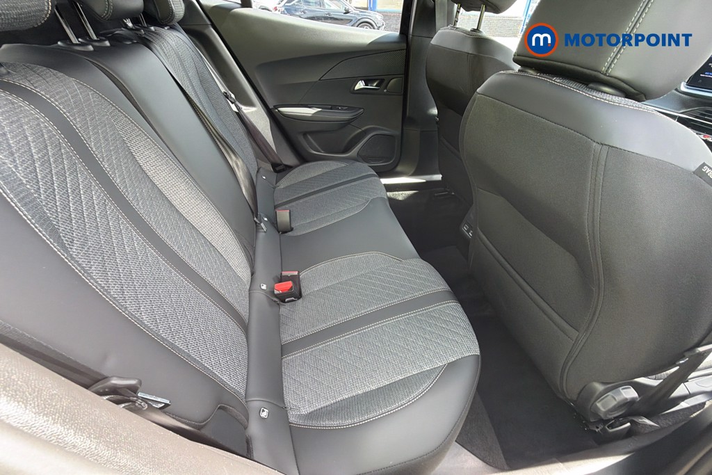 Peugeot 2008 Allure Manual Petrol SUV - Stock Number (1665900) - 8th supplementary image