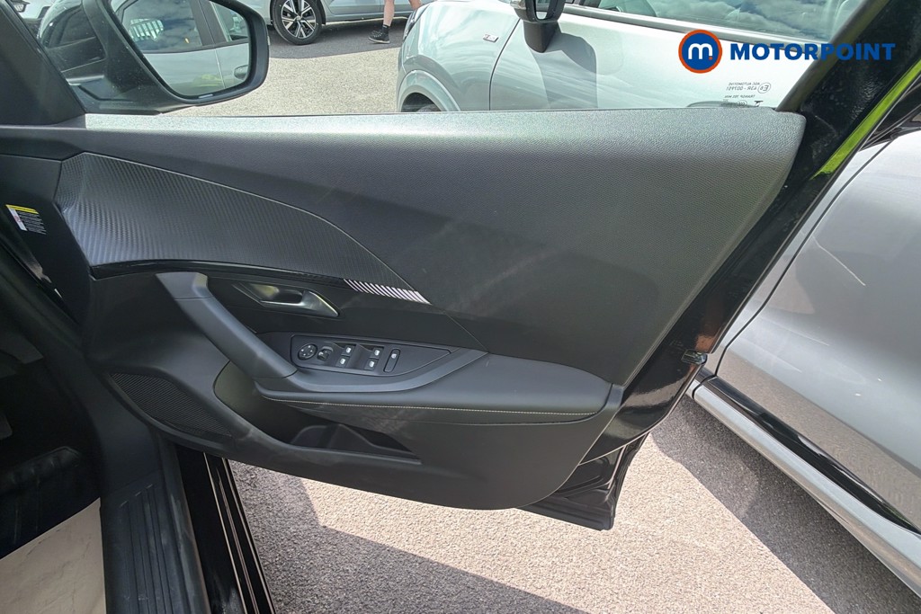 Peugeot 2008 Allure Manual Petrol SUV - Stock Number (1665900) - 38th supplementary image