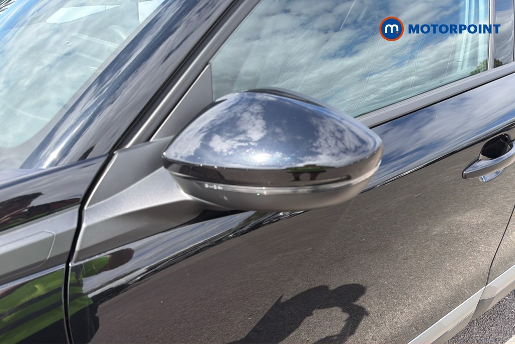 Peugeot 2008 Allure Manual Petrol SUV - Stock Number (1665900) - 40th supplementary image
