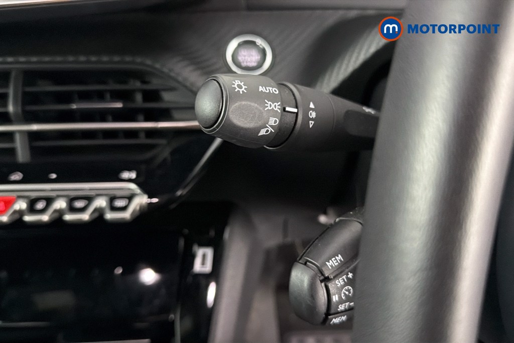 Peugeot 2008 Allure Manual Petrol SUV - Stock Number (1665906) - 6th supplementary image