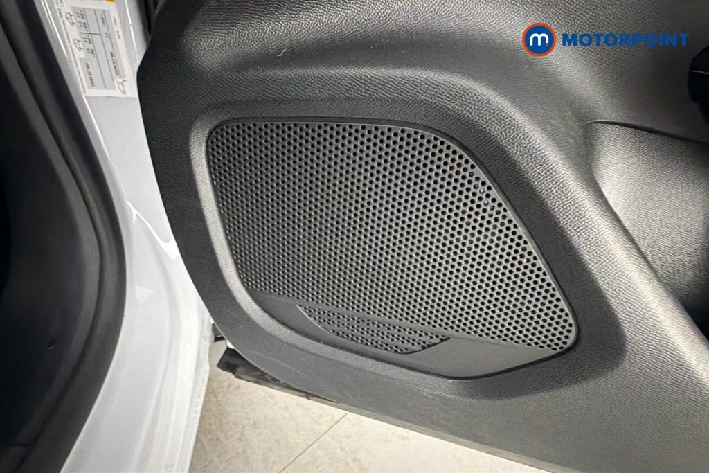 Peugeot 2008 Allure Manual Petrol SUV - Stock Number (1665906) - 21st supplementary image