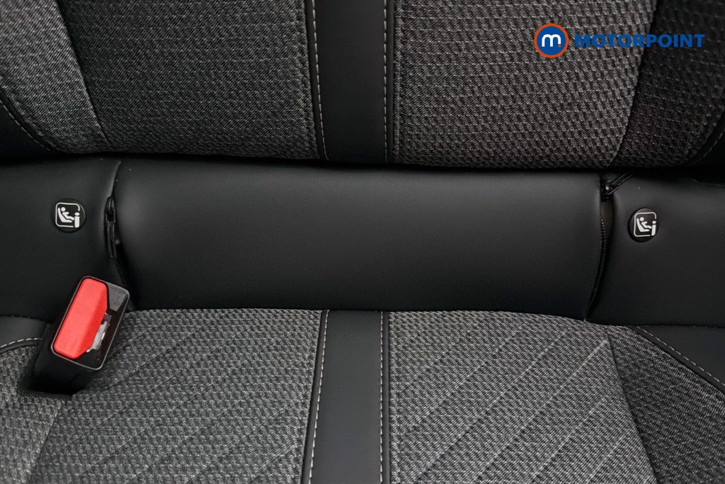 Peugeot 2008 Allure Manual Petrol SUV - Stock Number (1665906) - 29th supplementary image