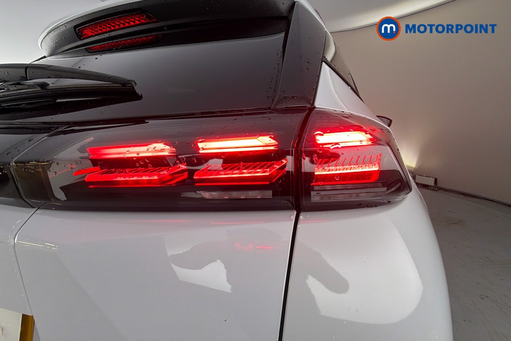 Peugeot 2008 Allure Manual Petrol SUV - Stock Number (1665906) - 38th supplementary image