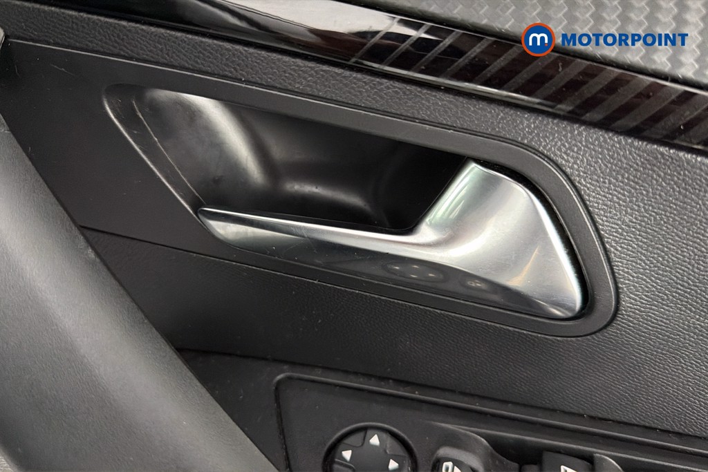 Peugeot 2008 Allure Manual Petrol SUV - Stock Number (1665906) - 42nd supplementary image