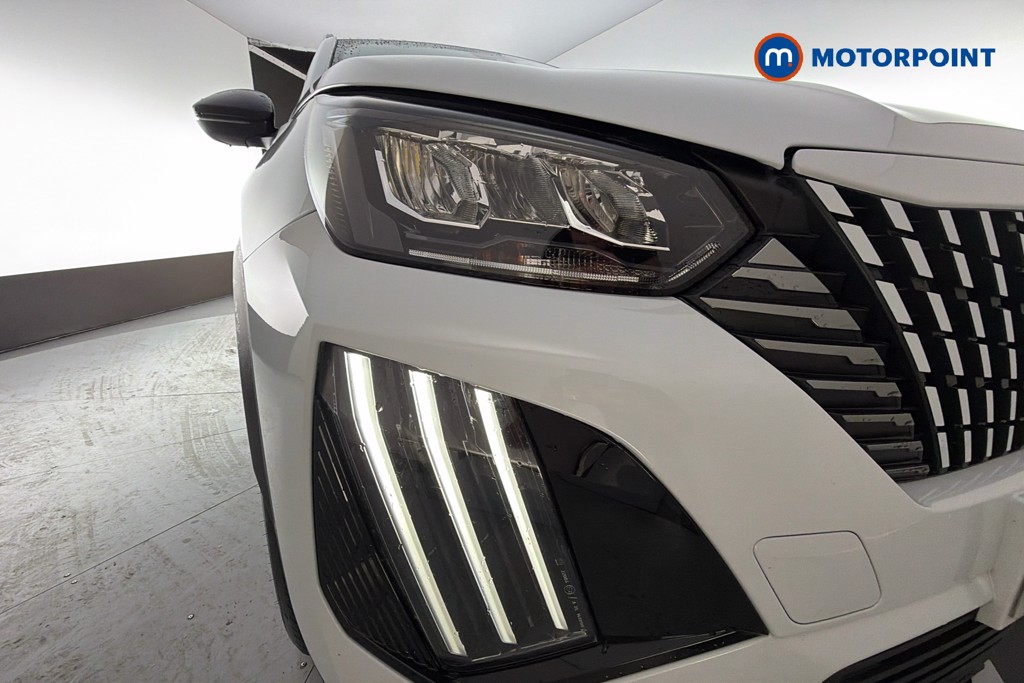 Peugeot 2008 Allure Manual Petrol SUV - Stock Number (1665906) - 44th supplementary image