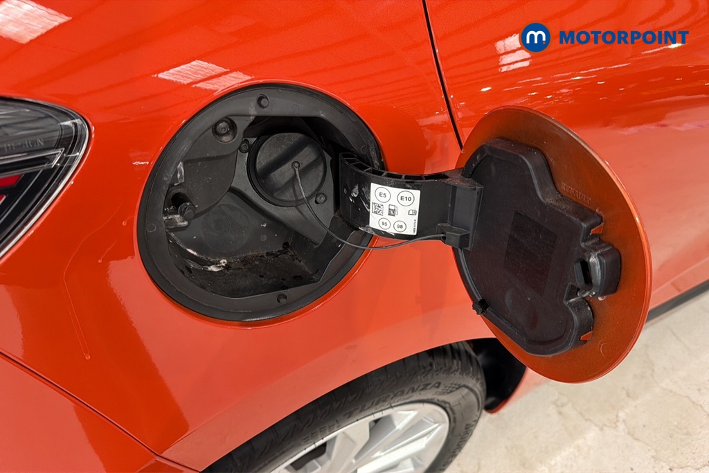 Renault Clio Evolution Automatic Petrol-Electric Hybrid Hatchback - Stock Number (1665953) - 41st supplementary image