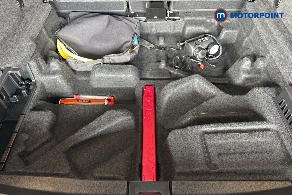 Mercedes-Benz EQC Amg Line Automatic Electric SUV - Stock Number (1666517) - 33rd supplementary image