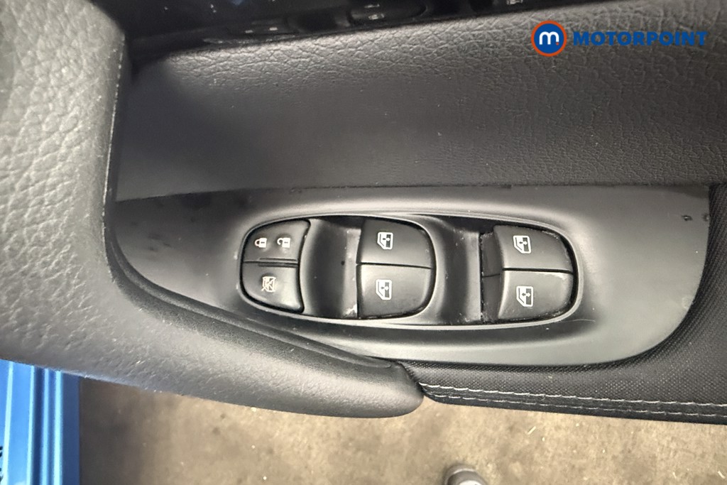 Nissan Qashqai N-Connecta Automatic Petrol SUV - Stock Number (1666576) - 20th supplementary image