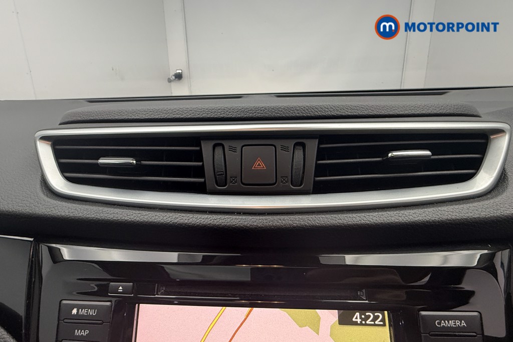 Nissan Qashqai N-Connecta Automatic Petrol SUV - Stock Number (1666576) - 32nd supplementary image