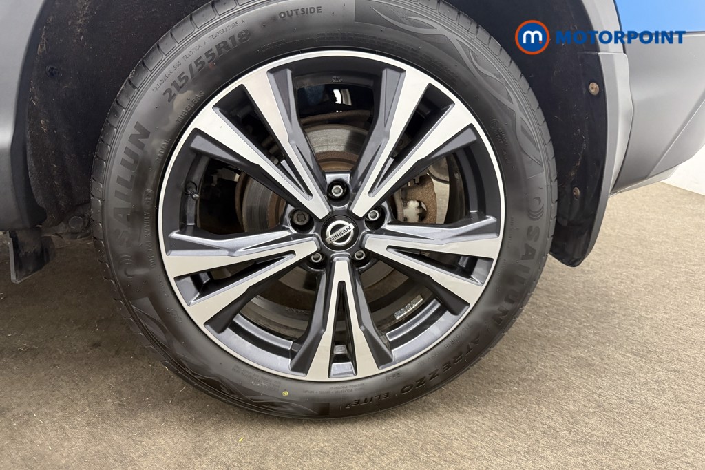 Nissan Qashqai N-Connecta Automatic Petrol SUV - Stock Number (1666576) - 1st supplementary image
