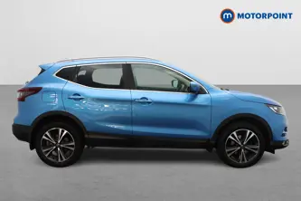 Nissan Qashqai N-Connecta Automatic Petrol SUV - Stock Number (1666576) - Drivers side