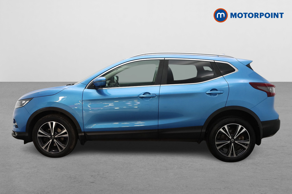 Nissan Qashqai N-Connecta Automatic Petrol SUV - Stock Number (1666576) - Passenger side