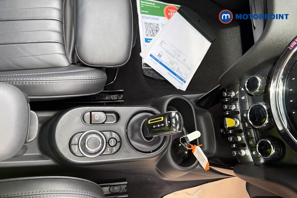 Mini Hatchback Cooper S Level 3 Automatic Electric Hatchback - Stock Number (1666697) - 7th supplementary image